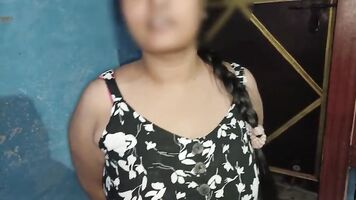 पुरुषों ने अपनी प्रेमिका के बट को गड़बड़ कर दिया और उसे अपना मुर्गा भी खा लिया