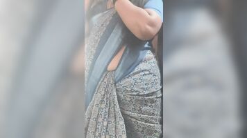 भारतीय लड़की प्यार करता है पर हावी करने के लिए उसे अमेज़न की स्थिति में