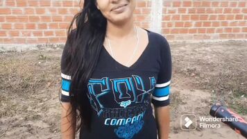 पकड़ा सड़क पर देता है मुझे अपने गुदा के लिए एक सेल फोन