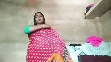 गांव ख़ूबसूरत चाची आकर्षक मूवी