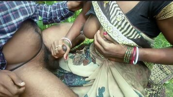 जंगल में मंगल करते हुए परोशी ने पकरा