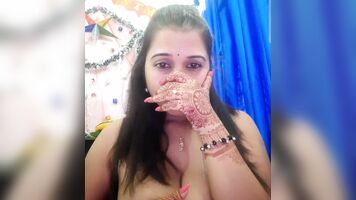 अपनी भाभी को देवर ने नागा देख लिया