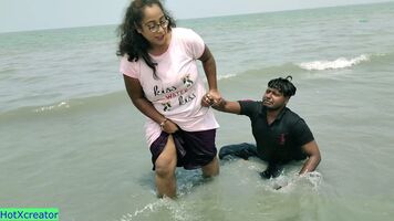 दोस्तों नई जोड़ी रोमांस गोली मार! पूर्ण काटा हुआ सेक्स मूवी!