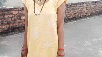 सेक्सी माँ और बूढ़े आदमी