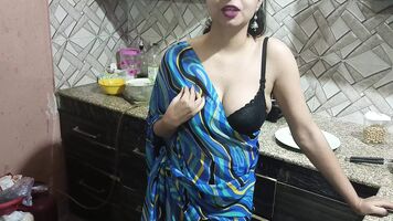 तमिल तमिल भाभी हार्ड बी हर देवर इन किचन देवर ने भाभी के लाख मन के भी छोड़ दिया