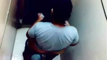 सोफिया कॉलेज शिक्षक पेशाब-फिल्में. video2porn2
