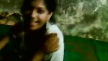 प्रेमी के साथ किशोर पल्लवी - फिल्में।