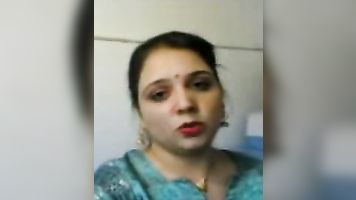 सेक्सी प्रिया मैडम-फिल्में.